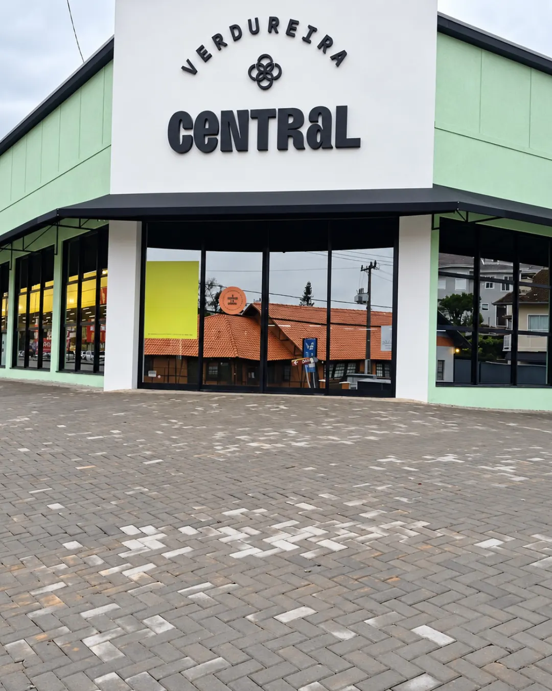 Estacionamento em paver de mercado